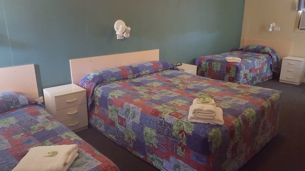 Almond Inn Tamworth Bagian luar foto